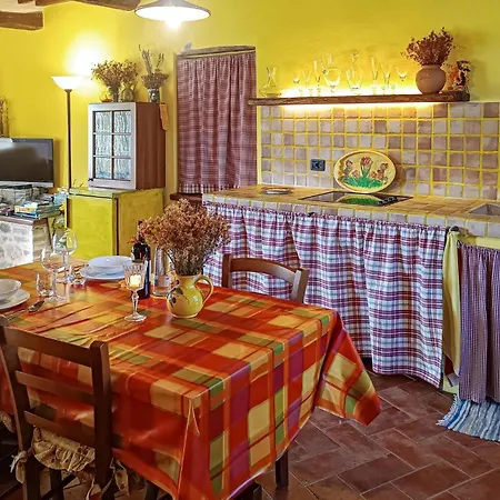 In With House A Panoramic View Daire Monticiano