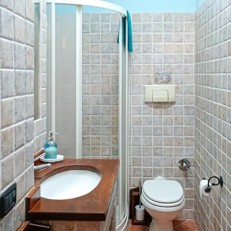 In With House A Panoramic View Daire Monticiano